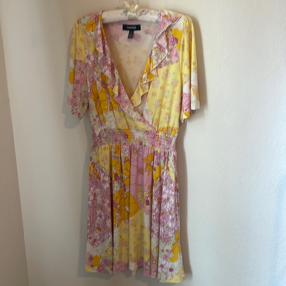 Lovely Spring/Easter Dress! ModCloth, Size Large, Flutter Sleeves